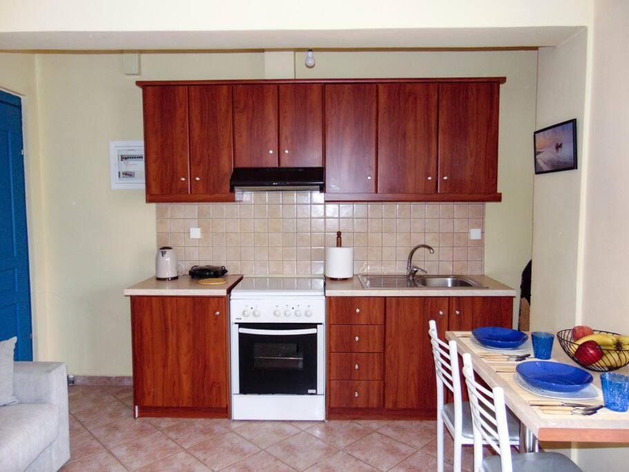 Urban Stay Sparta Bagian luar foto